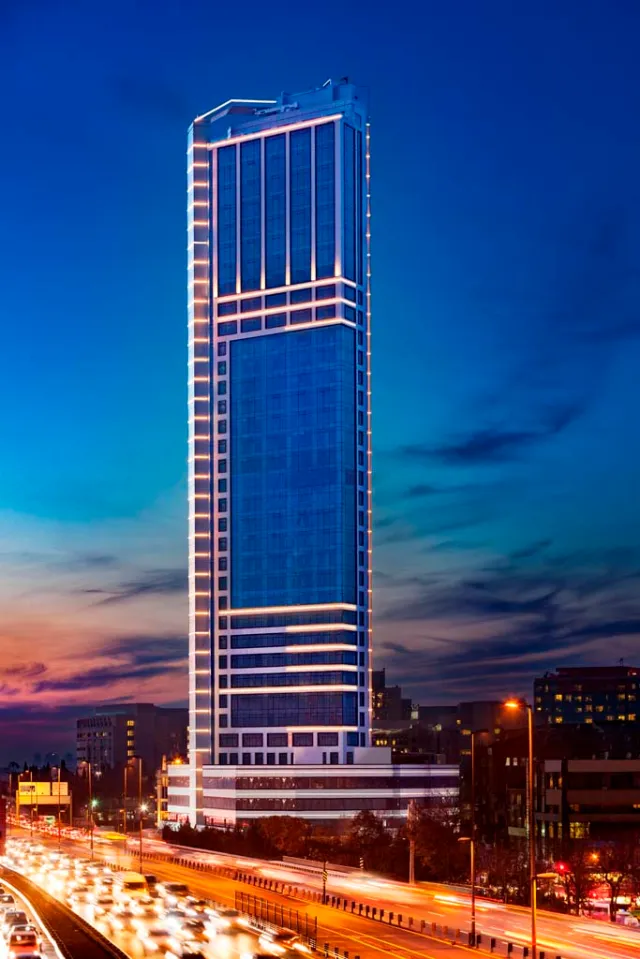 1457339100 nurol tower